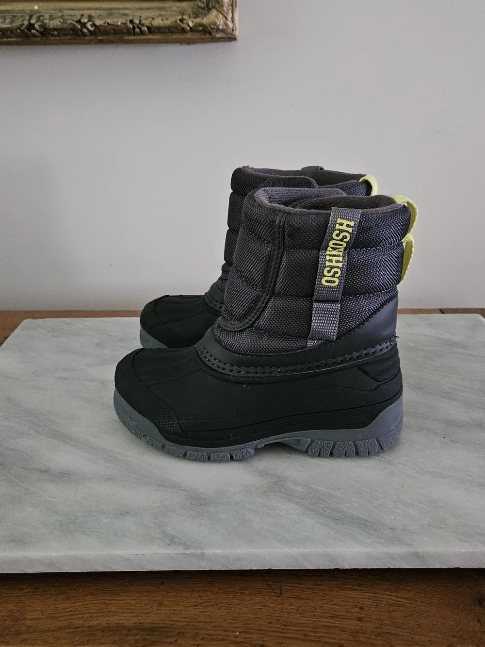 OshKosh B'gosh Black & Gray Kids Winter Boots